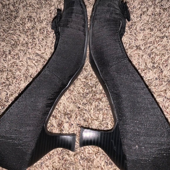 SO Short Pump Black Heels - Picture 4 of 5